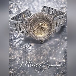 Beautiful Elegant fashion Silver color Crystal Women's Watch